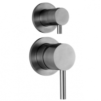 Built-in stainless steel...
