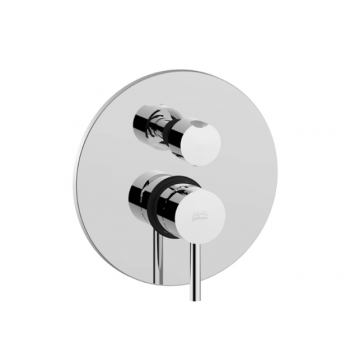 Chrome built-in shower...